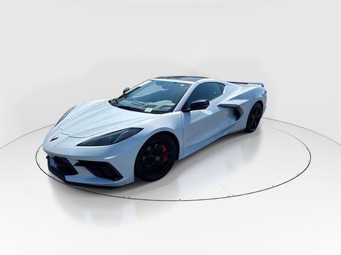 Used 2022 Chevrolet Corvette Stingray Preferred Cpe w/ Z51 Performance Package RWD image 4
