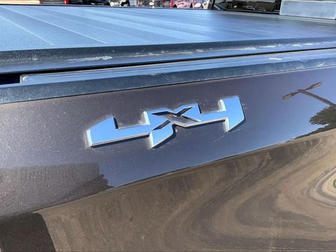 Used 2021 GMC Sierra 1500 SLT w/ SLT Convenience Package AWD/4WD image 10