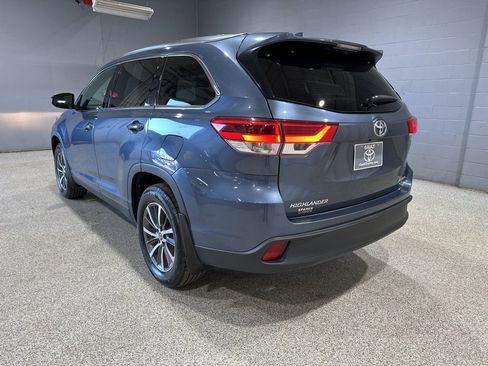 Used 2019 Toyota Highlander XLE image 6