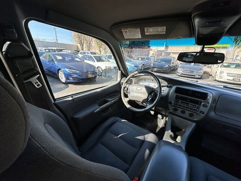 Used 2002 Ford Explorer Sport Trac Value image 16