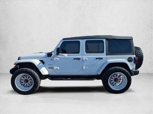 Used 2021 Jeep Wrangler Unlimited Sahara w/ Cold Weather Group image 9