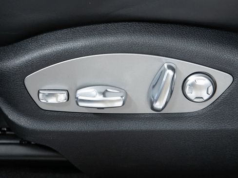 New 2026 Porsche Macan AWD/4WD image 24