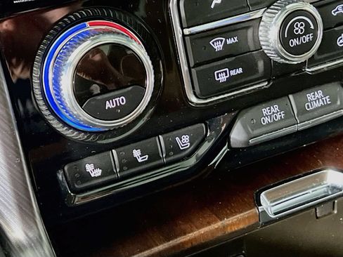 Certified 2024 GMC Yukon XL Denali Ultimate AWD/4WD image 20