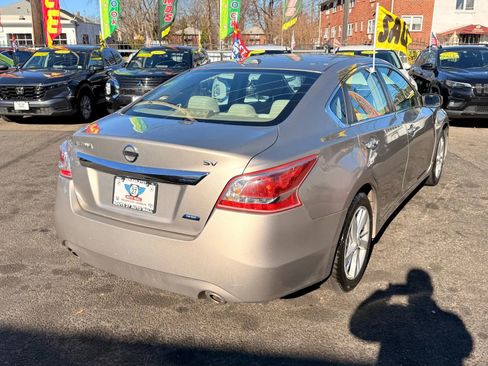 Used 2013 Nissan Altima 2.5 SV image 7