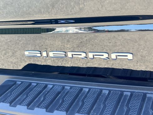Used 2023 GMC Sierra 1500 Denali Ultimate AWD/4WD image 9