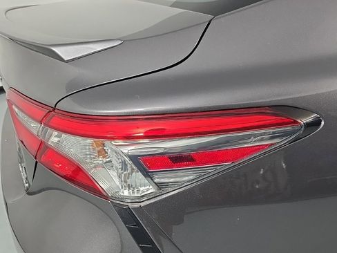 Used 2019 Toyota Camry SE image 6