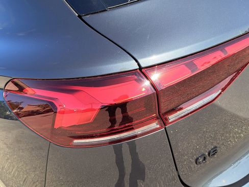 New 2025 Audi Q6 e-tron Premium image 38