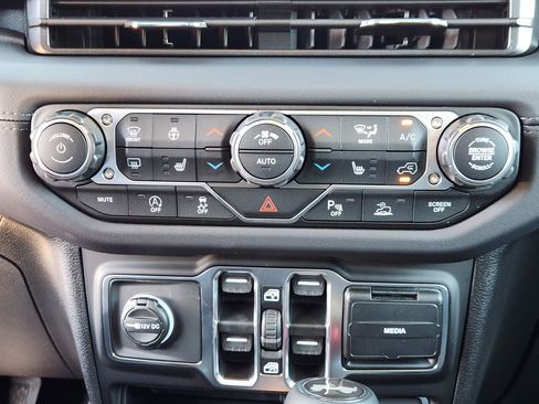 New 2026 Jeep Wrangler Sahara image 16