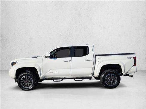Certified 2025 Toyota Tacoma TRD Sport image 9