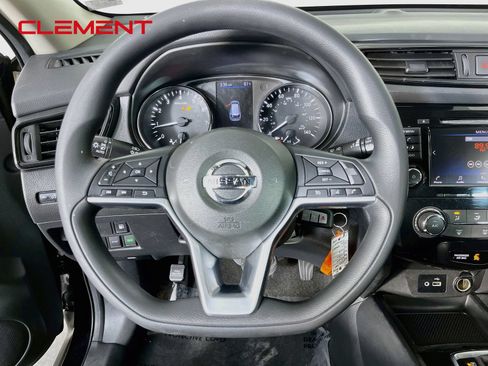 Used 2020 Nissan Rogue S FWD image 14