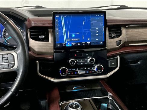 Used 2023 Ford Expedition Max Limited image 6