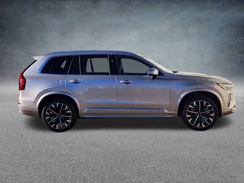 New 2026 Volvo XC90 T8 Plus image 8