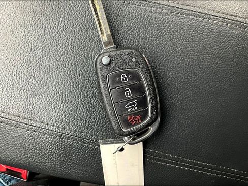 Used 2018 Hyundai Santa Fe Sport FWD image 7