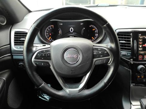 Used 2021 Jeep Grand Cherokee Limited w/ Luxury Group II RWD image 35