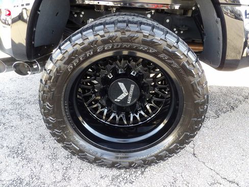 Used 2024 Ford F450 Limited w/ FX4 Off-Road Package image 69