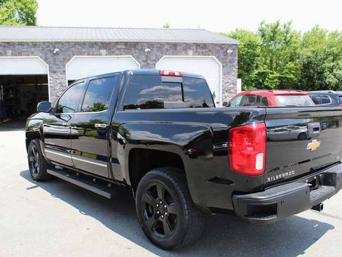 Used 2018 Chevrolet Silverado 1500 LTZ Z71 w/ LTZ Plus Package AWD/4WD image 11