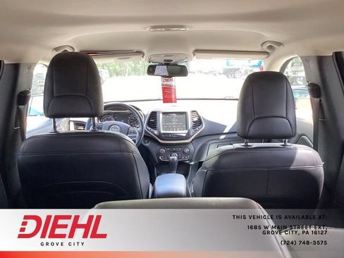 Used 2017 Jeep Cherokee Limited AWD/4WD image 15