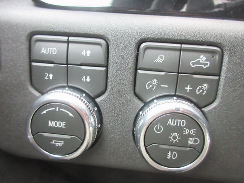 New 2026 GMC Sierra 1500 Elevation w/ Elevation Premium Package image 18