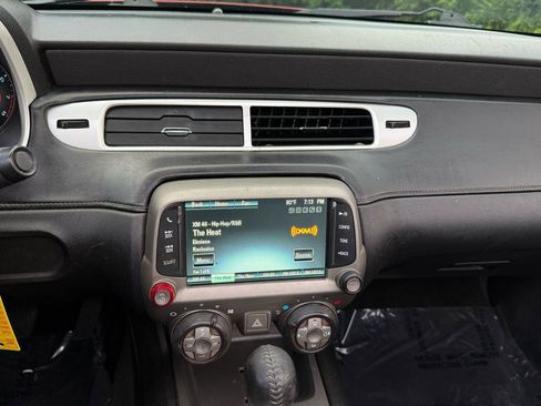 Used 2015 Chevrolet Camaro LT RWD image 29
