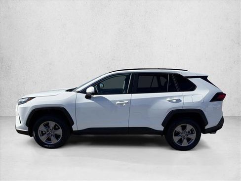 Used 2025 Toyota RAV4 XLE image 9