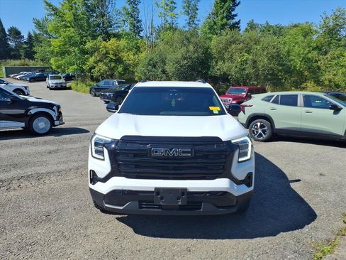 Used 2026 GMC Terrain Elevation w/ Elevation Premium Package AWD/4WD image 2