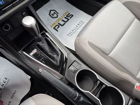 Used 2017 Toyota Corolla LE image 27