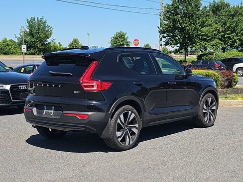 Used 2023 Volvo XC40 B5 Plus w/ Protection Package Premier AWD/4WD image 13