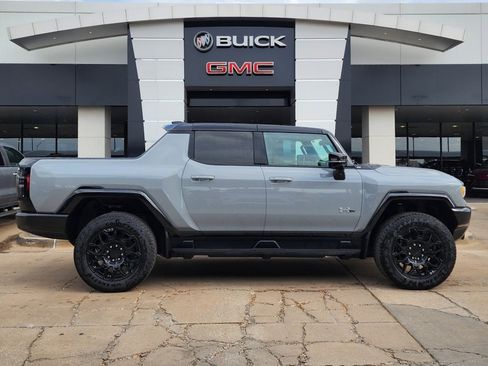 New 2026 GMC Hummer EV 4x4 Crew Cab image 2