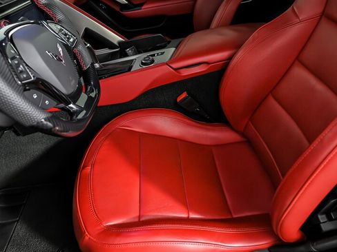Used 2016 Chevrolet Corvette Z06 w/ 3LZ Preferred Equipment Group RWD image 18