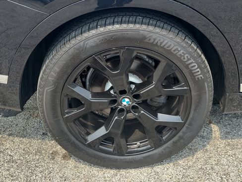 Used 2020 BMW X7 xDrive40i w/ Premium Package AWD/4WD image 11