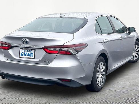 Used 2021 Toyota Camry LE image 7