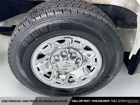 Used 2018 Nissan NV 3500 SL RWD image 31