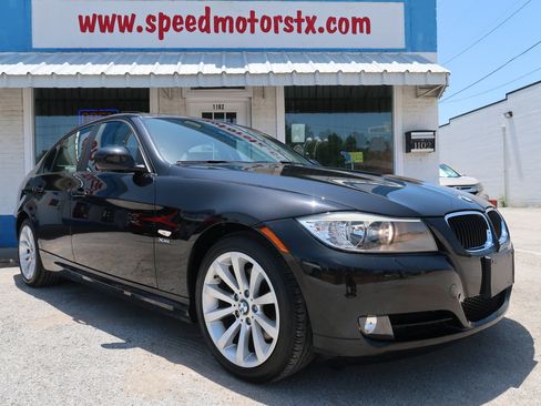 Used 2011 BMW 328i xDrive Sedan AWD/4WD image 6