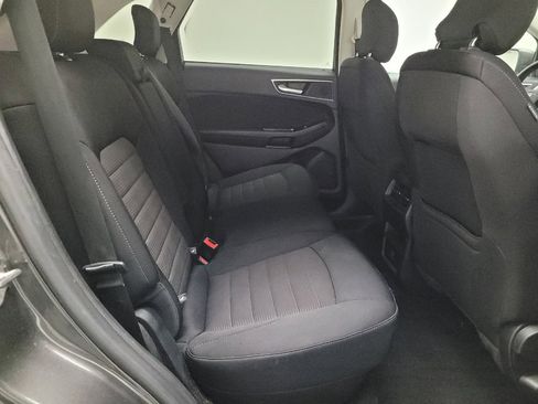 Used 2018 Ford Edge SEL image 19