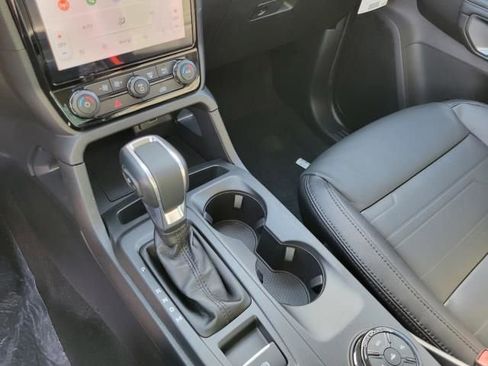 New 2025 Ford Ranger Lariat w/ FX4 Off-Road Package image 36