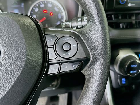 Used 2022 Toyota RAV4 XLE w/ Convenience Package image 17