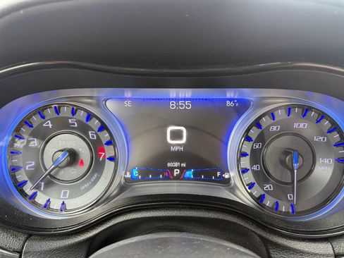 Used 2021 Chrysler 300 Touring L AWD/4WD image 26
