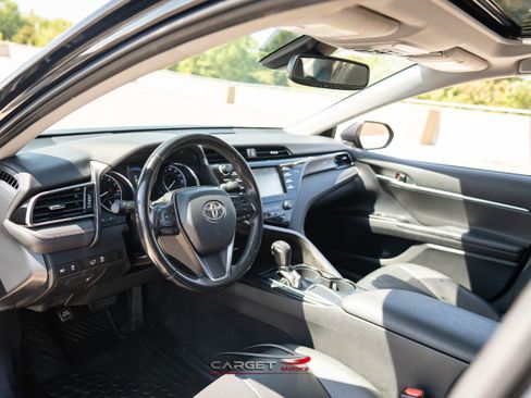 Used 2019 Toyota Camry SE w/ Convenience Package image 13