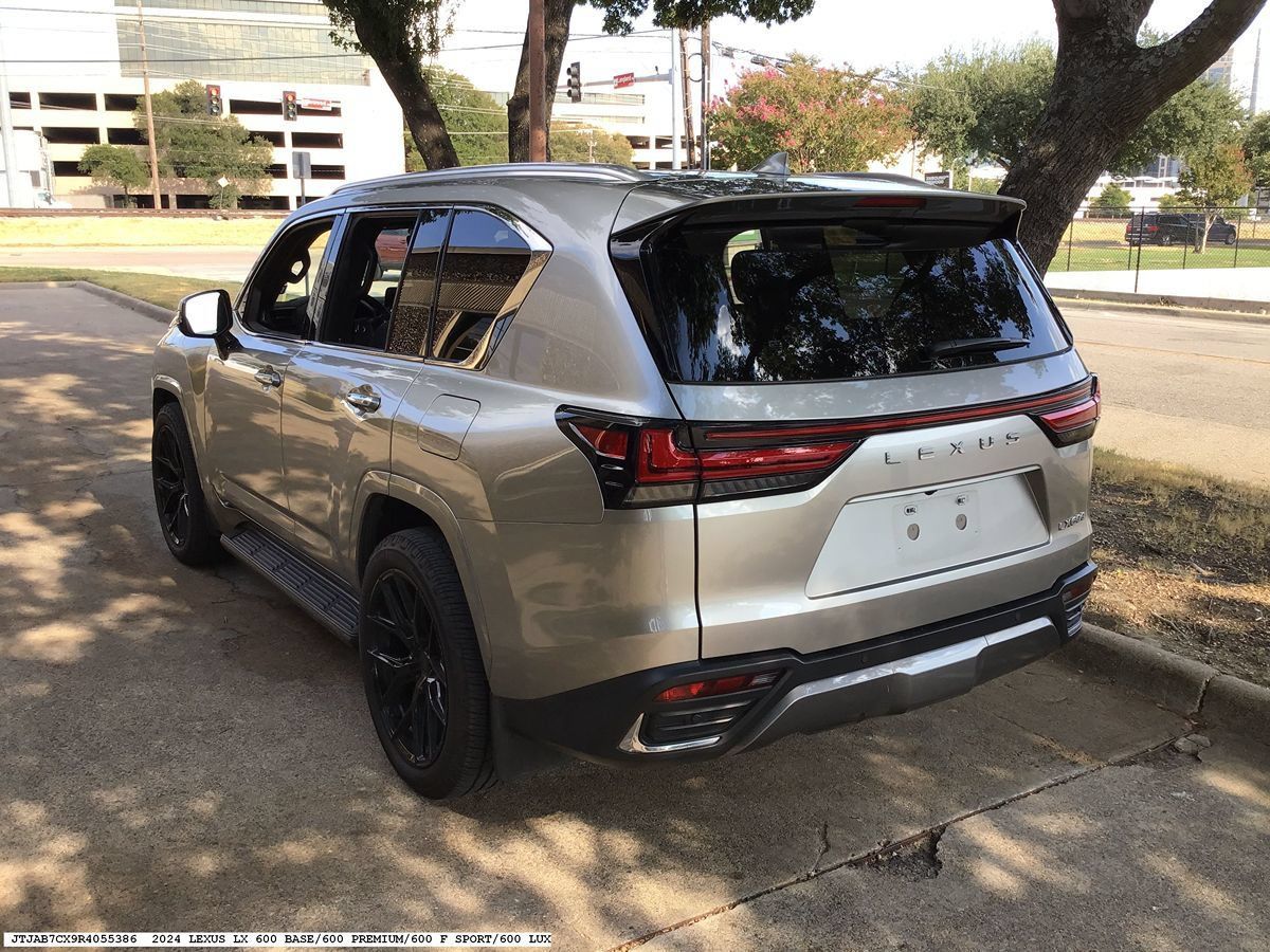 Used 2024 Lexus LX 600 4WD w/ Interior Upgrade Package image 4