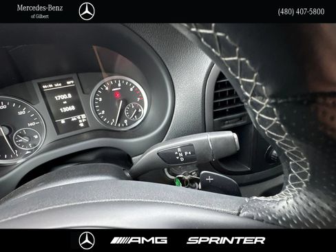 Used 2023 Mercedes-Benz Metris Passenger image 28