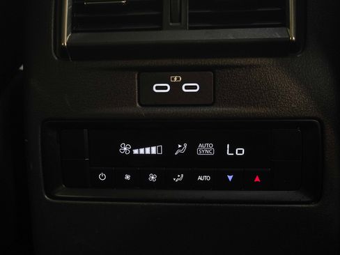 Certified 2024 MAZDA CX-90 Plug-In Hybrid w/ Preferred AWD/4WD image 14
