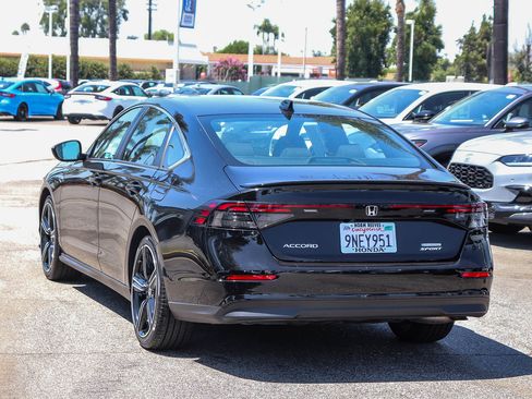 Used 2024 Honda Accord Sport image 13