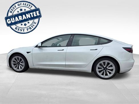 Used 2022 Tesla Model 3 Standard Range RWD image 4