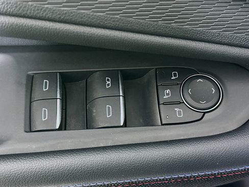 Used 2024 Chevrolet Blazer EV RS RWD image 15