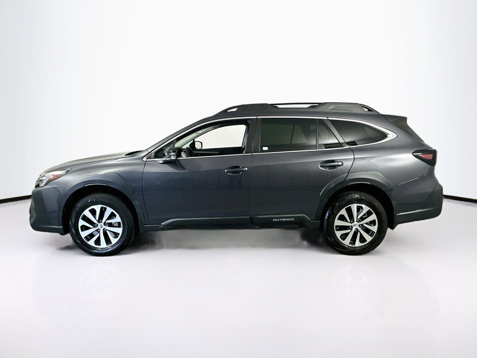 Used 2024 Subaru Outback Premium AWD/4WD image 8