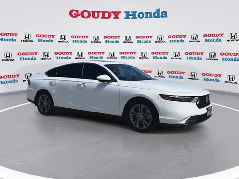 Used 2024 Honda Accord EX image 2