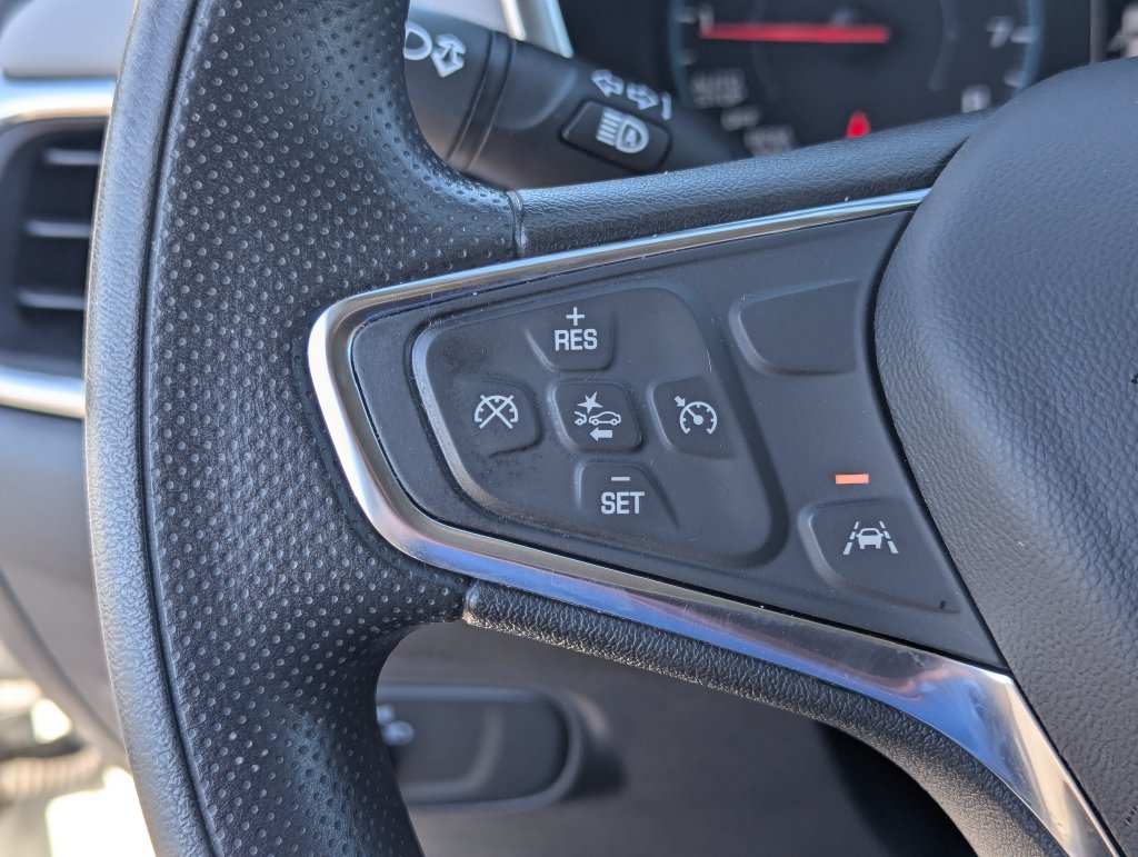 Used 2021 Chevrolet Equinox LS AWD/4WD image 17