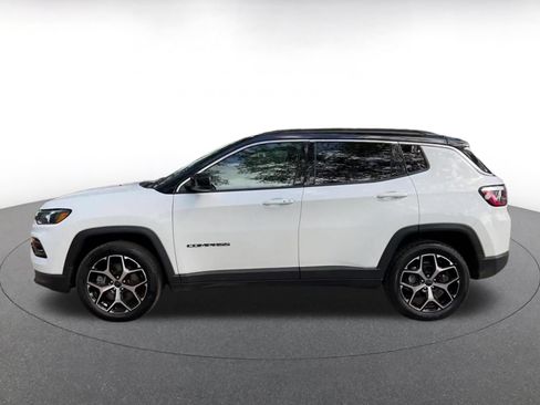 Used 2025 Jeep Compass Limited AWD/4WD image 9