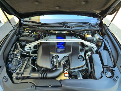 Used 2015 Lexus RC F w/ Premium Package RWD image 31