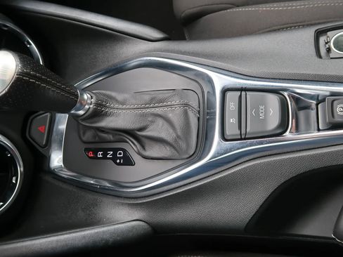 Used 2022 Chevrolet Camaro SS RWD image 28